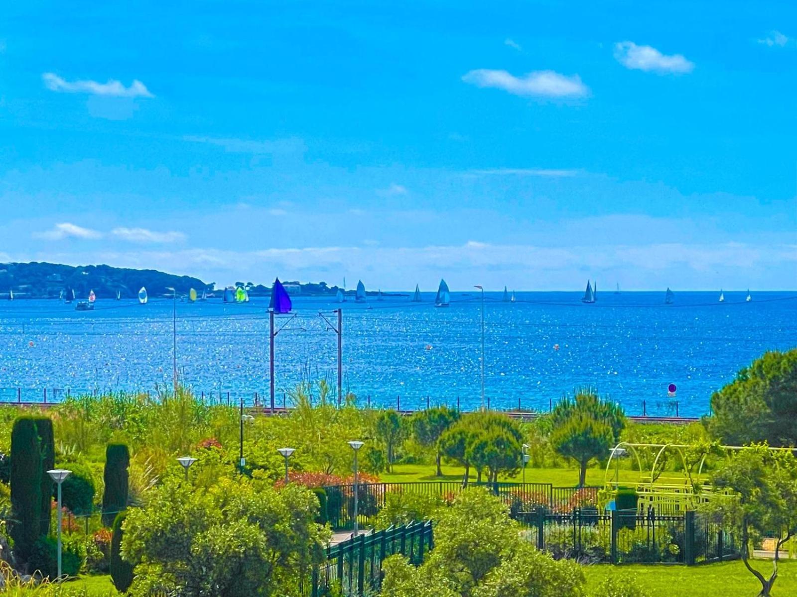 1 Bedroom Sea View, Swimming Pool, Beach On Foot, Parking อองทีบส์ ภายนอก รูปภาพ